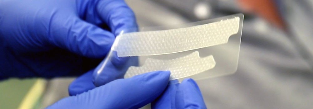 Bieliace pásiky na zuby